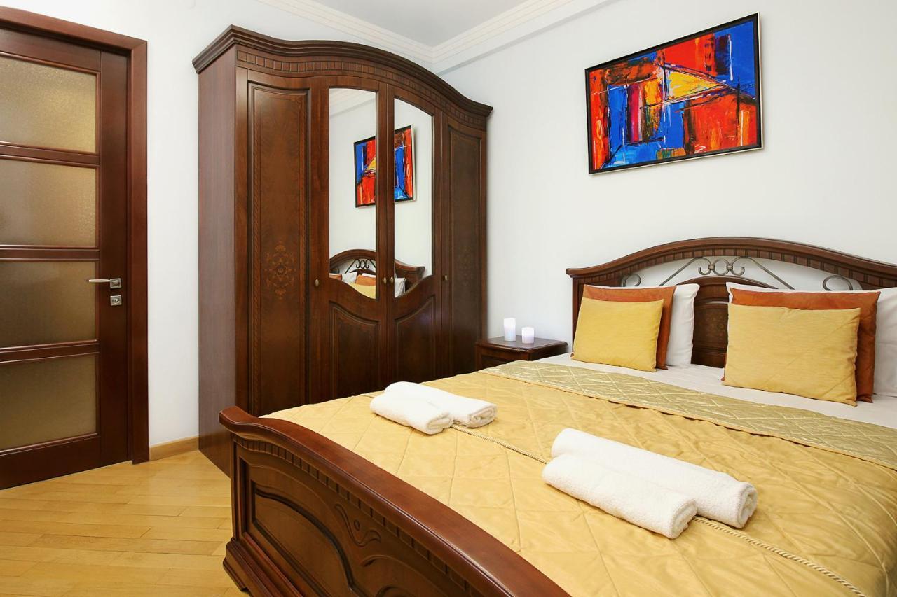 3 Bedroom Apartment Near Republic Square Erivan Exterior foto